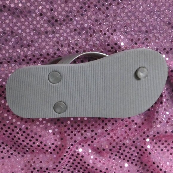 Unisex Grey Flip-Flops For Kids | Size 11 - Picture 7 of 12